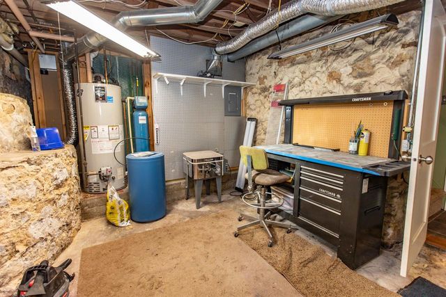 214 S 8th Street, Mount Horeb, WI 53572