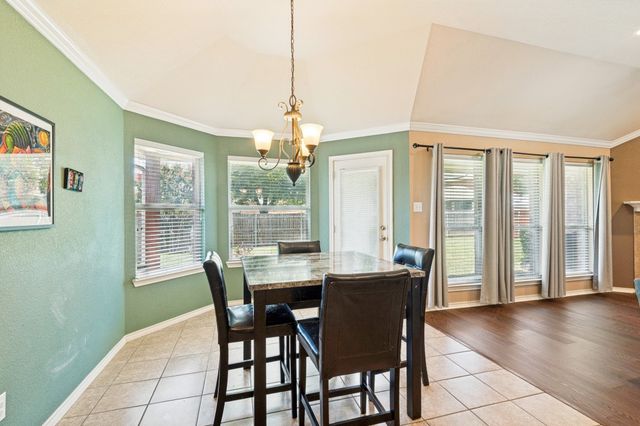 605 Southwind Drive, Arlington, TX 76002