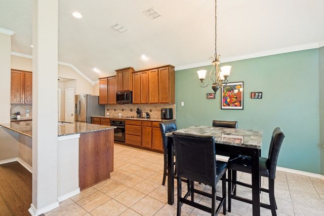 605 Southwind Drive, Arlington, TX 76002