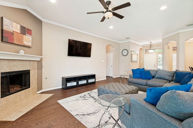 605 Southwind Drive, Arlington, TX 76002