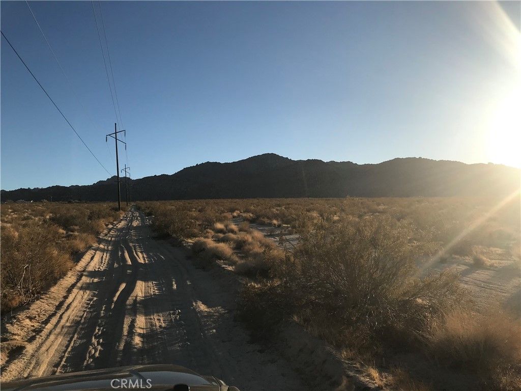 Image 8 of property listing at 0 Dorth, 29 Palms, CA 92277