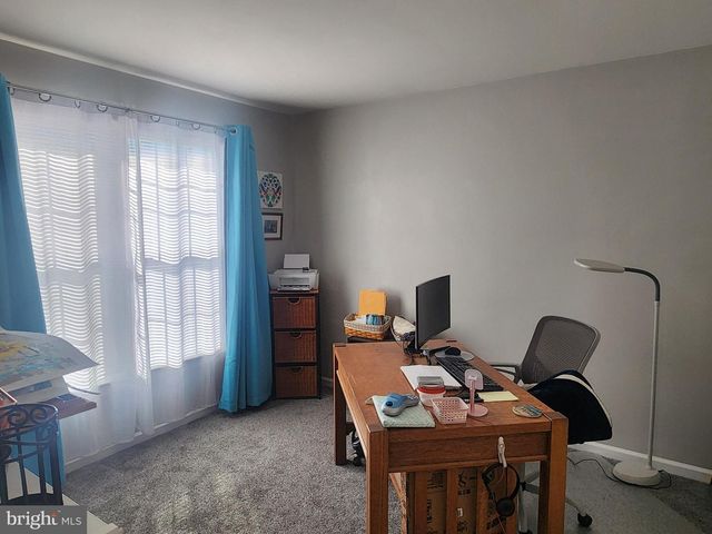 4 ALDEN CT, New Castle, DE 19720