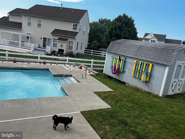 4 ALDEN CT, New Castle, DE 19720