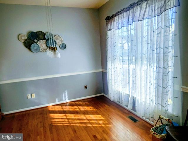 4 ALDEN CT, New Castle, DE 19720