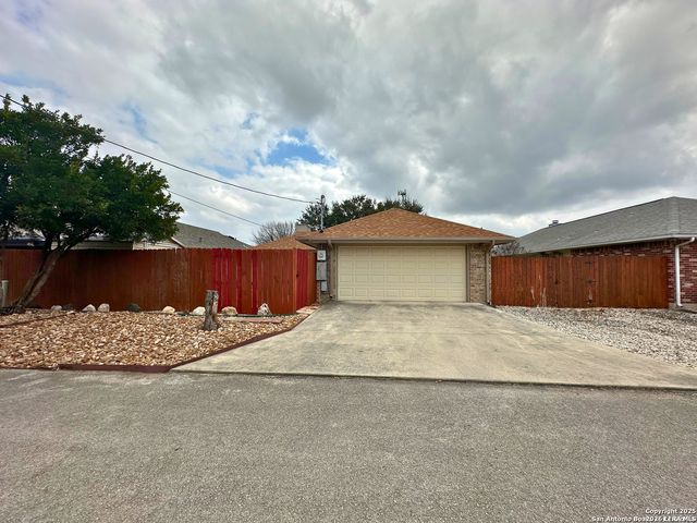 1265 Buttercup, New Braunfels, TX 78130