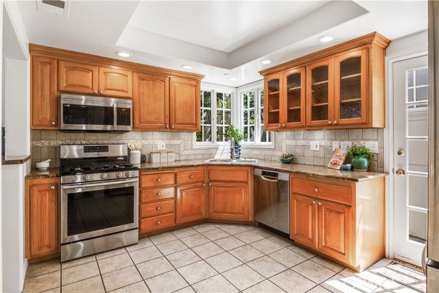 608 Knob Hill Avenue, Redondo Beach, CA 90277