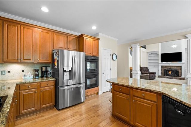 414 Lake Point Trace, Canton, GA 30114