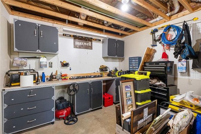 414 Lake Point Trace, Canton, GA 30114