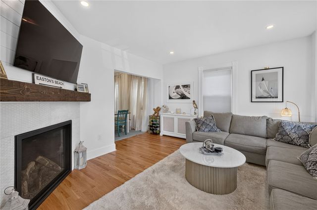 26 Lee Avenue, Newport, RI 02840