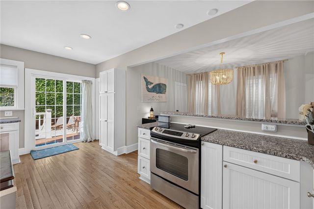 26 Lee Avenue, Newport, RI 02840