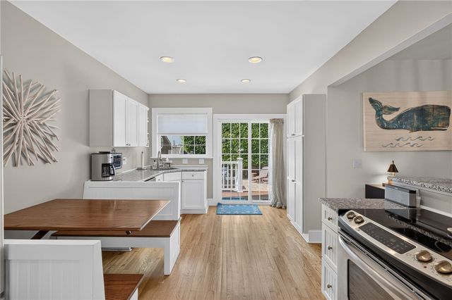 26 Lee Avenue, Newport, RI 02840