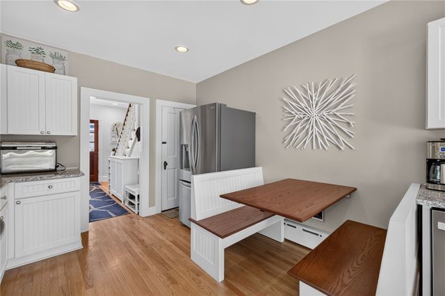 26 Lee Avenue, Newport, RI 02840