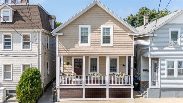 26 Lee Avenue, Newport, RI 02840