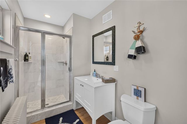 26 Lee Avenue, Newport, RI 02840