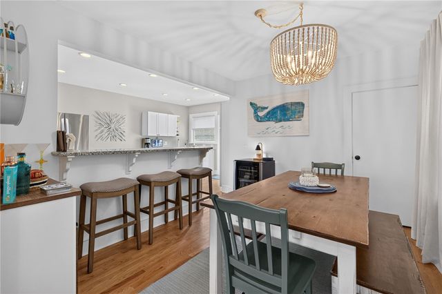 26 Lee Avenue, Newport, RI 02840