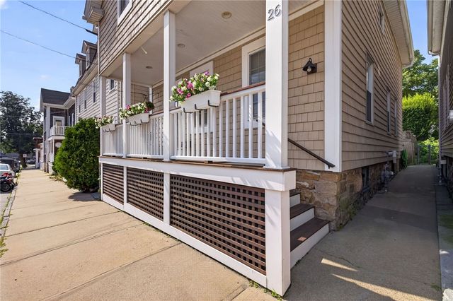26 Lee Avenue, Newport, RI 02840