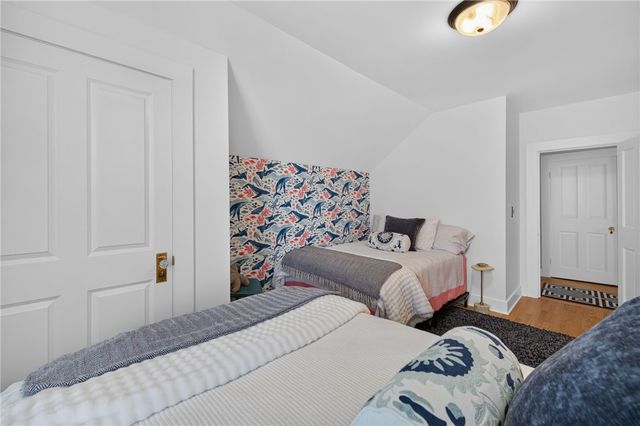 26 Lee Avenue, Newport, RI 02840