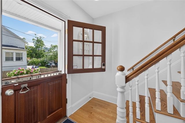 26 Lee Avenue, Newport, RI 02840