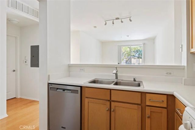 6400 Crescent Park E 111, Playa Vista, CA 90094