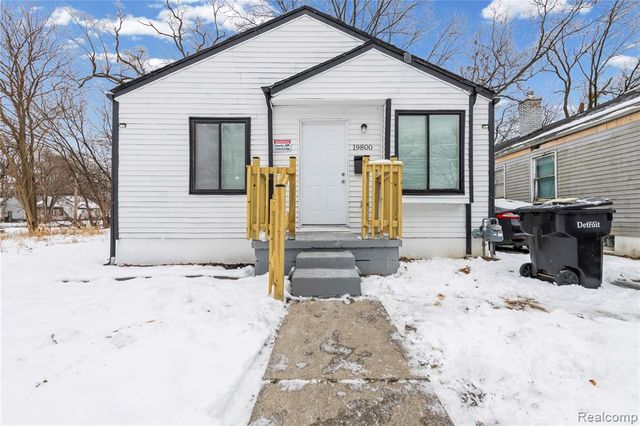 19800 Oakfield Street, Detroit, MI 48235