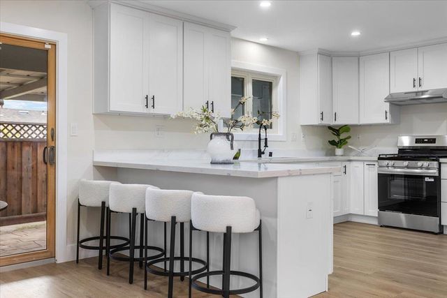 18840 Cameo Ct, Castro Valley, CA 94546