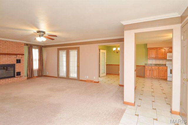 208 Cortner Drive, Smithton, IL 62285