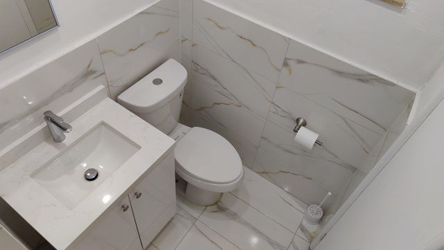 408 SW 24th Avenue, Fort Lauderdale, FL 33312