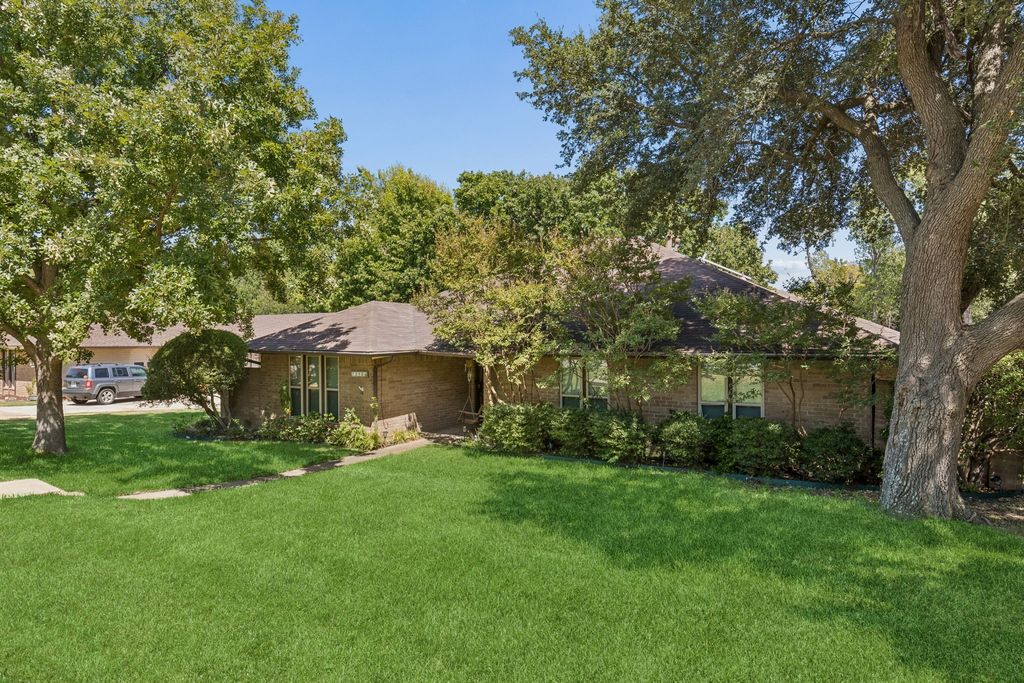 1310 Merrimac Trail, Garland, TX 75043