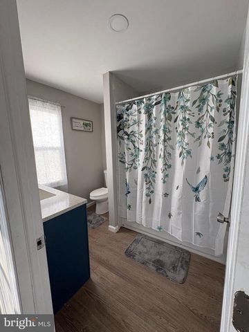 330 W PEACH ST, Vineland, NJ 08360