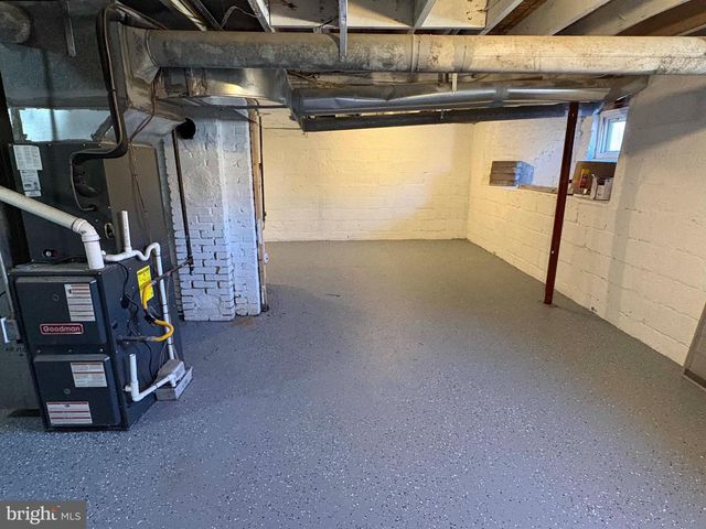 330 W PEACH ST, Vineland, NJ 08360