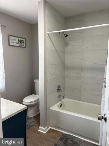 330 W PEACH ST, Vineland, NJ 08360