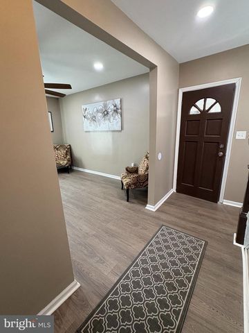 330 W PEACH ST, Vineland, NJ 08360