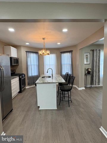 330 W PEACH ST, Vineland, NJ 08360