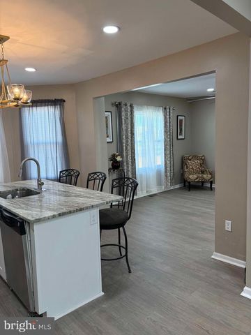 330 W PEACH ST, Vineland, NJ 08360