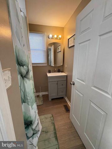 330 W PEACH ST, Vineland, NJ 08360