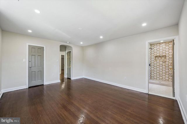 2404 GOLF RD, Philadelphia, PA 19131