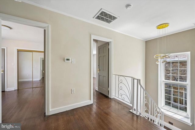 2404 GOLF RD, Philadelphia, PA 19131