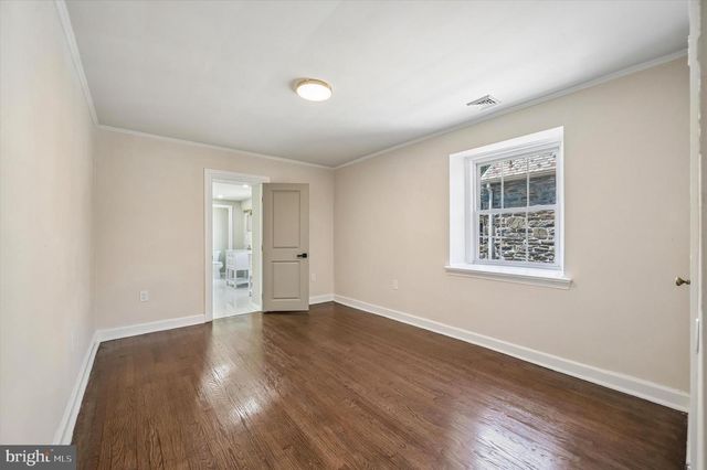 2404 GOLF RD, Philadelphia, PA 19131