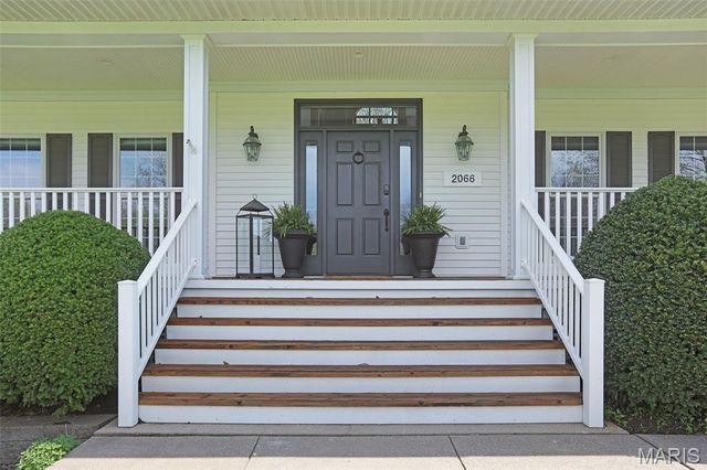 2066 Spring Valley Drive, Washington, MO 63090