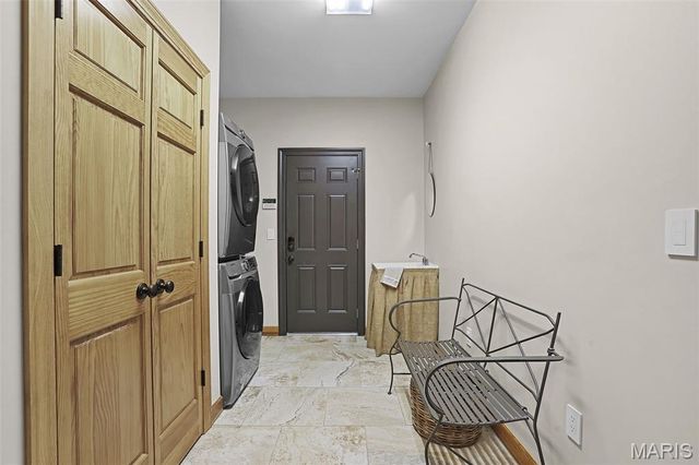 2066 Spring Valley Drive, Washington, MO 63090