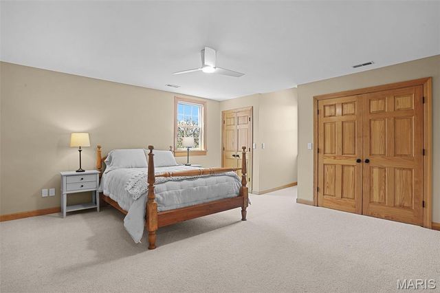 2066 Spring Valley Drive, Washington, MO 63090
