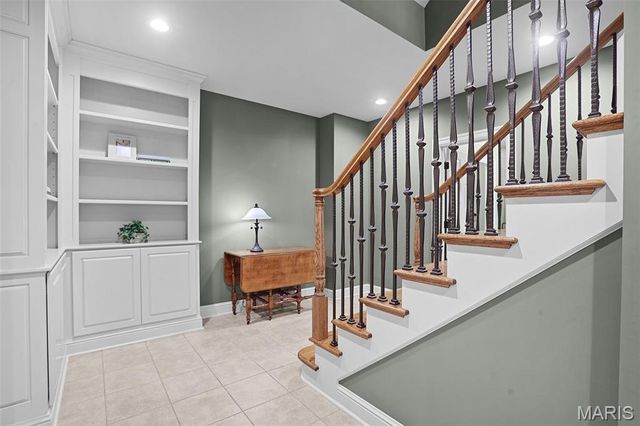 2066 Spring Valley Drive, Washington, MO 63090
