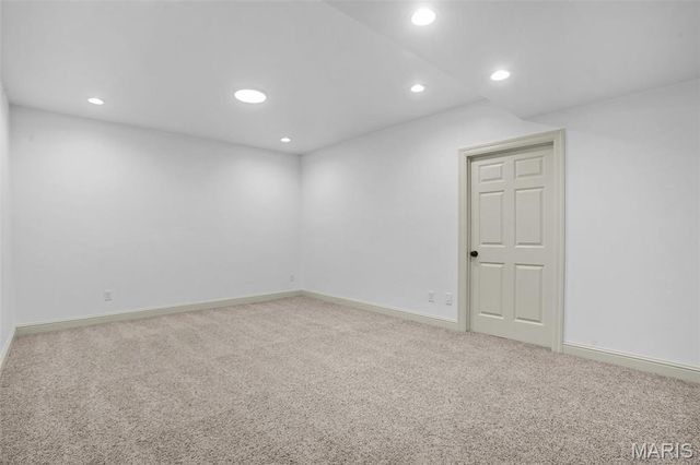 2066 Spring Valley Drive, Washington, MO 63090