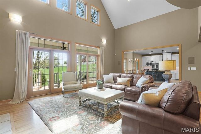 2066 Spring Valley Drive, Washington, MO 63090
