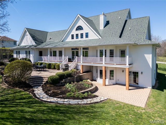 2066 Spring Valley Drive, Washington, MO 63090