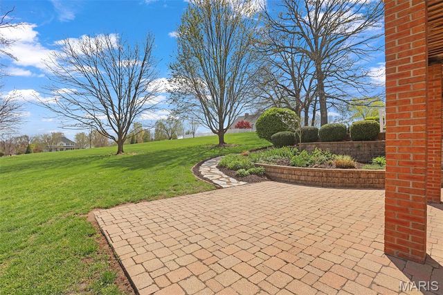 2066 Spring Valley Drive, Washington, MO 63090