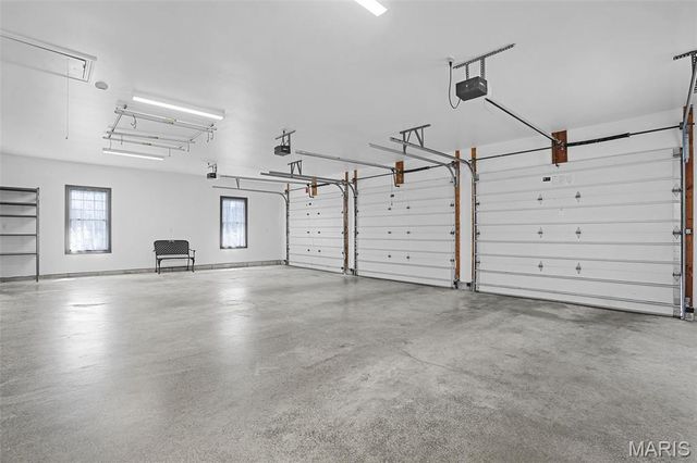 2066 Spring Valley Drive, Washington, MO 63090