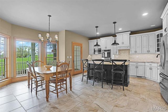 2066 Spring Valley Drive, Washington, MO 63090