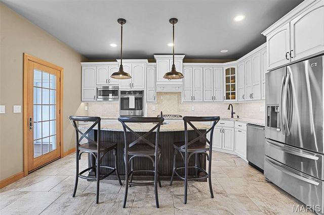 2066 Spring Valley Drive, Washington, MO 63090