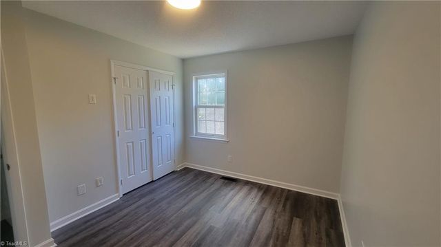 3704 Signet Drive, Winston-salem, NC 27101